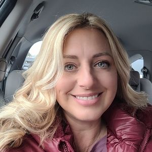 Meet your Posher, Amada